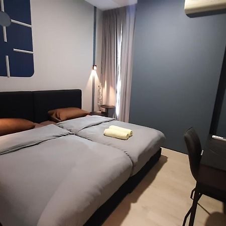 Santubong Suites B Just Like Home Damai Kuching Eksteriør billede
