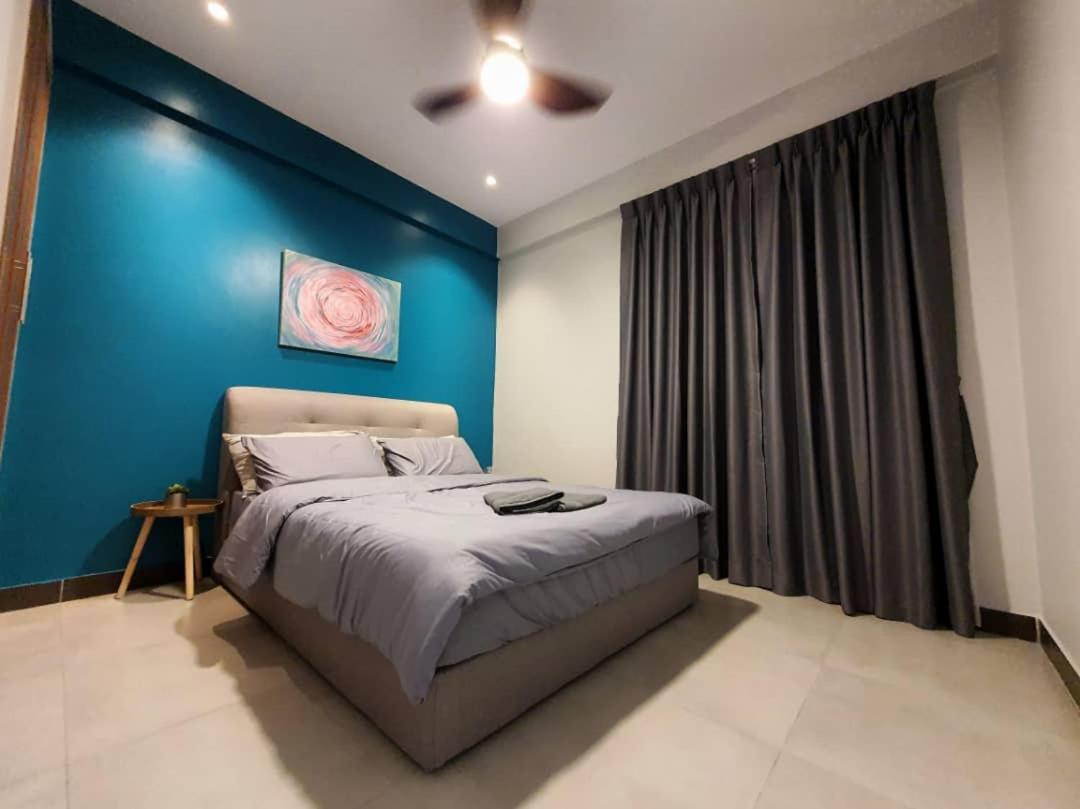Santubong Suites B Just Like Home Damai Kuching Eksteriør billede