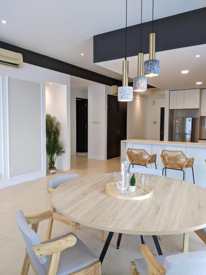 Santubong Suites B Just Like Home Damai Kuching Eksteriør billede