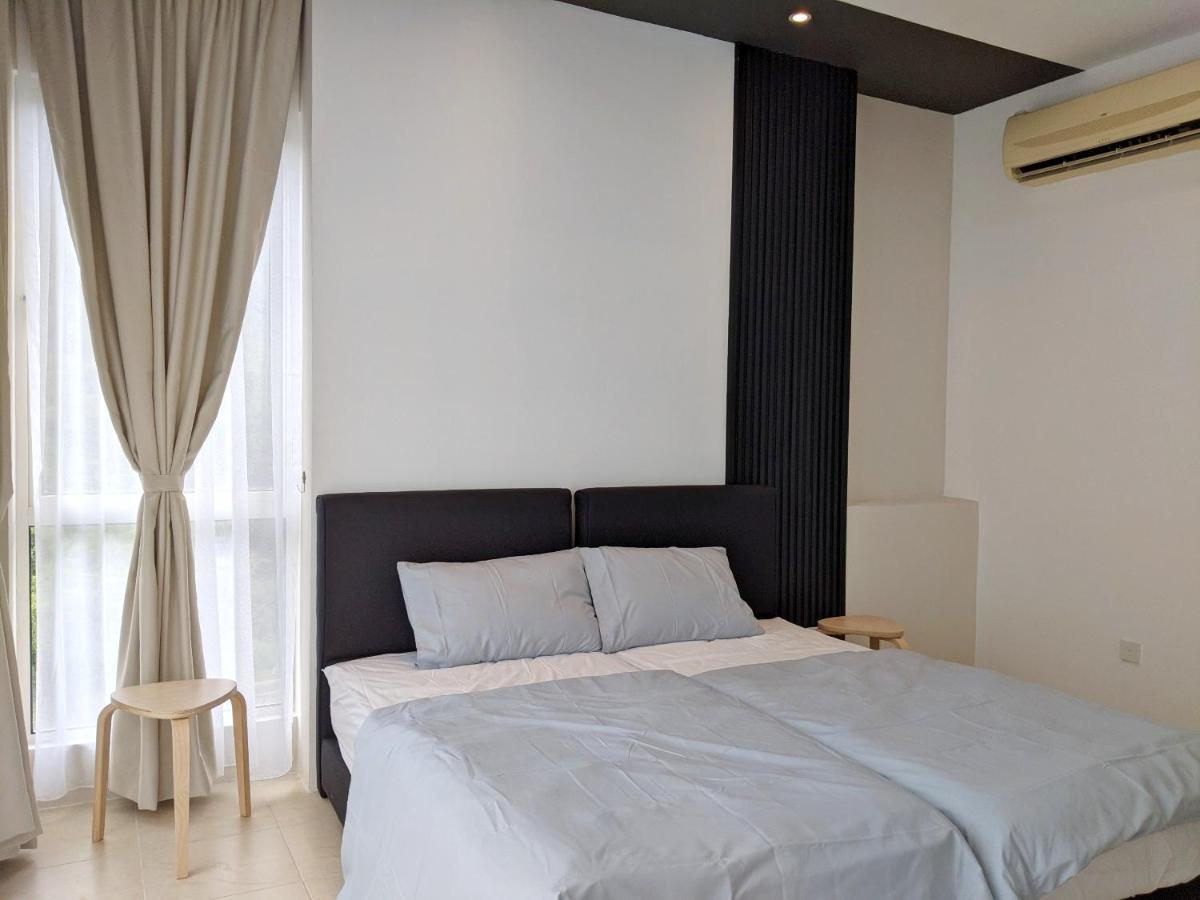 Santubong Suites B Just Like Home Damai Kuching Eksteriør billede