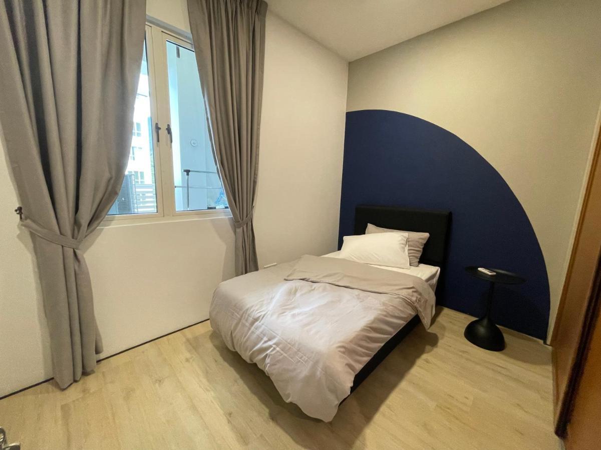 Santubong Suites B Just Like Home Damai Kuching Eksteriør billede