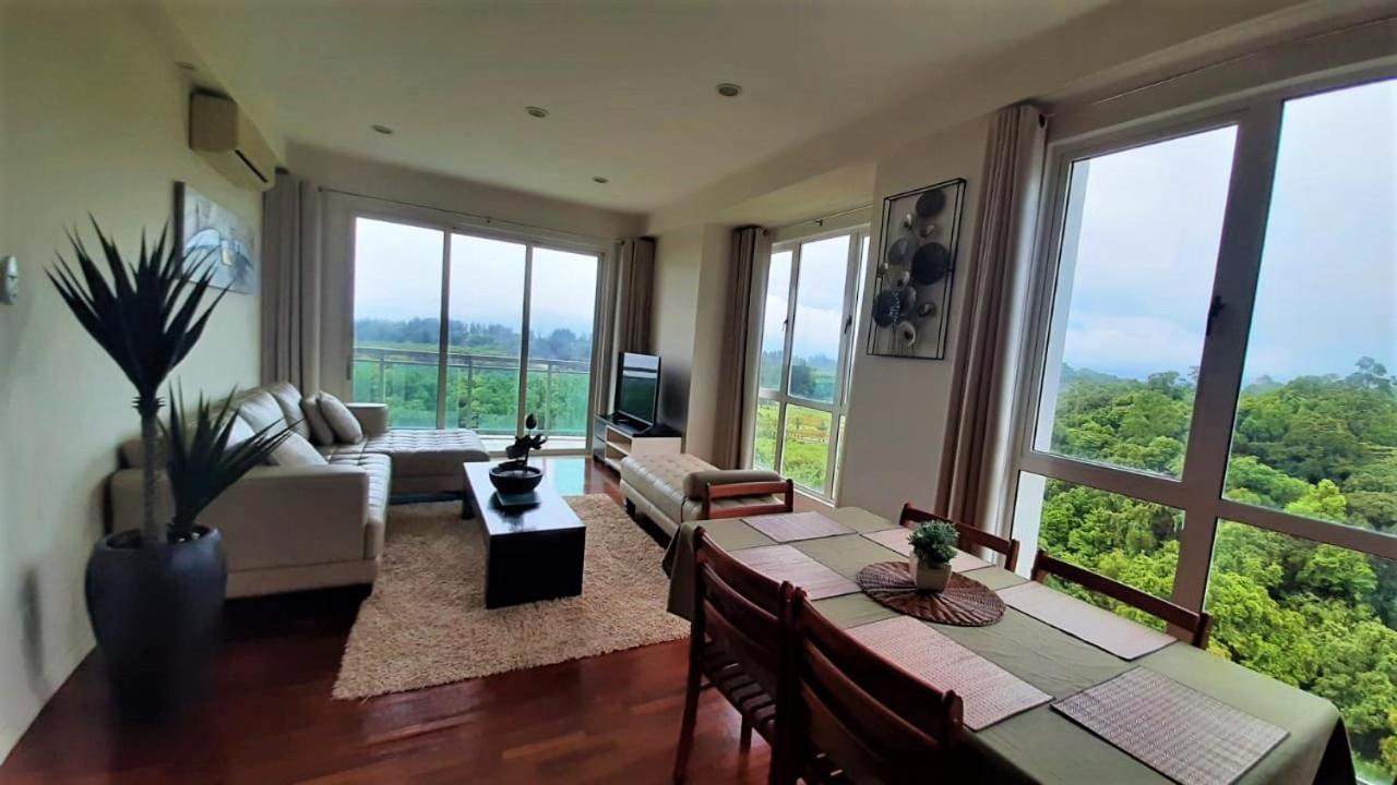 Santubong Suites B Just Like Home Damai Kuching Eksteriør billede