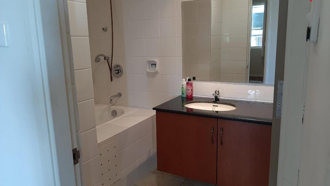 Santubong Suites B Just Like Home Damai Kuching Eksteriør billede