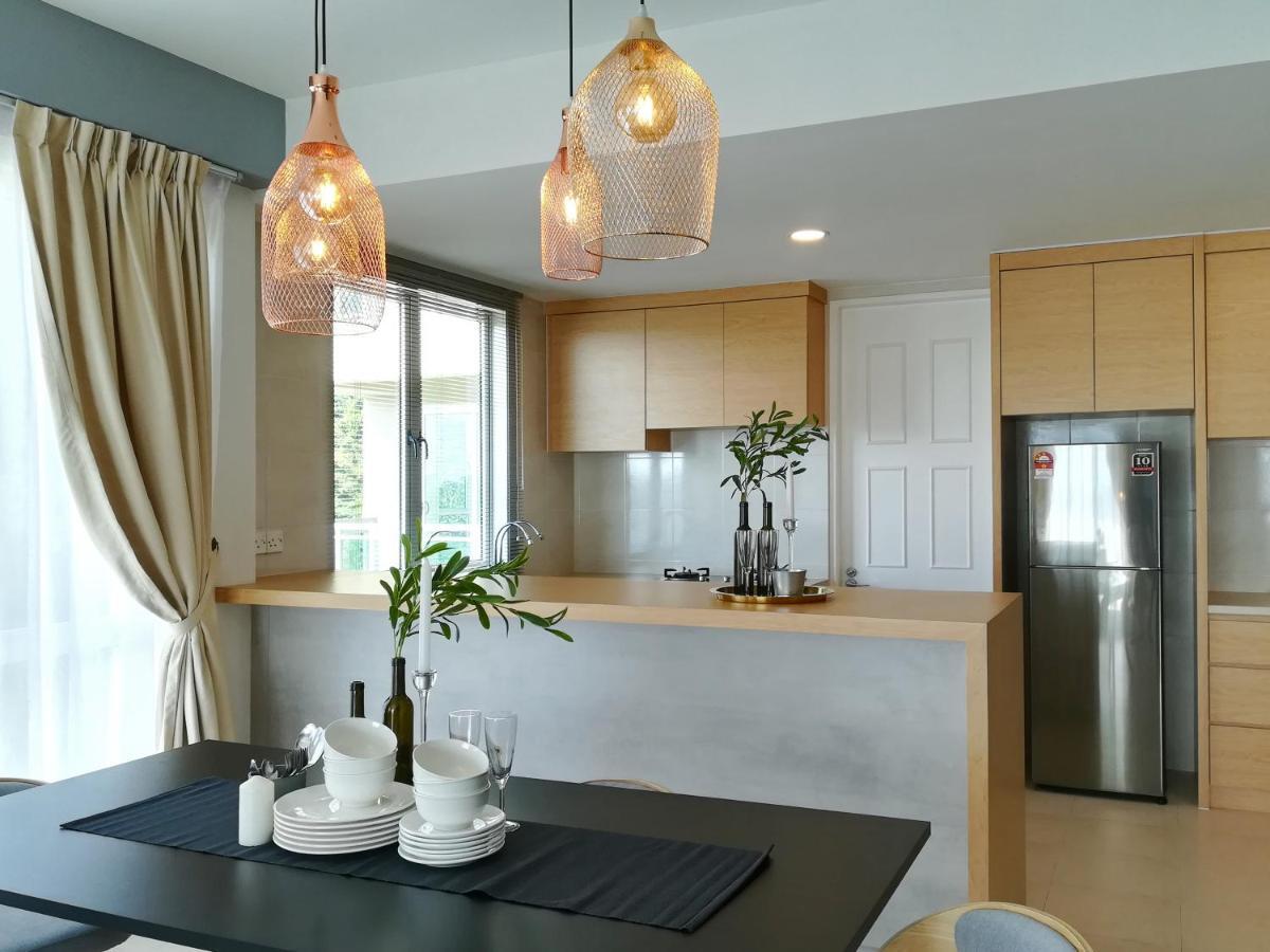 Santubong Suites B Just Like Home Damai Kuching Eksteriør billede