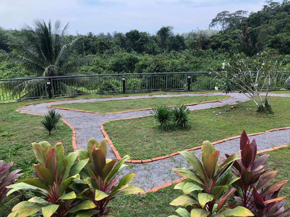 Santubong Suites B Just Like Home Damai Kuching Eksteriør billede